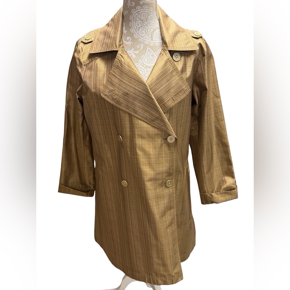 Tommy Bahama Plaid Gold Trench Coat 
Sz L
100% Silk
Fully lined 
Lightweight